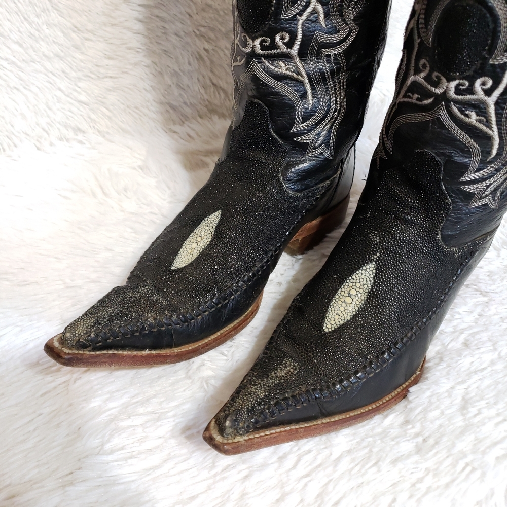 ❌TEMP NFS❌ GETTING RESTORED❌ DYE REFRESH ❌Pointed Black Stingray Western Boots - Picture 8 of 16